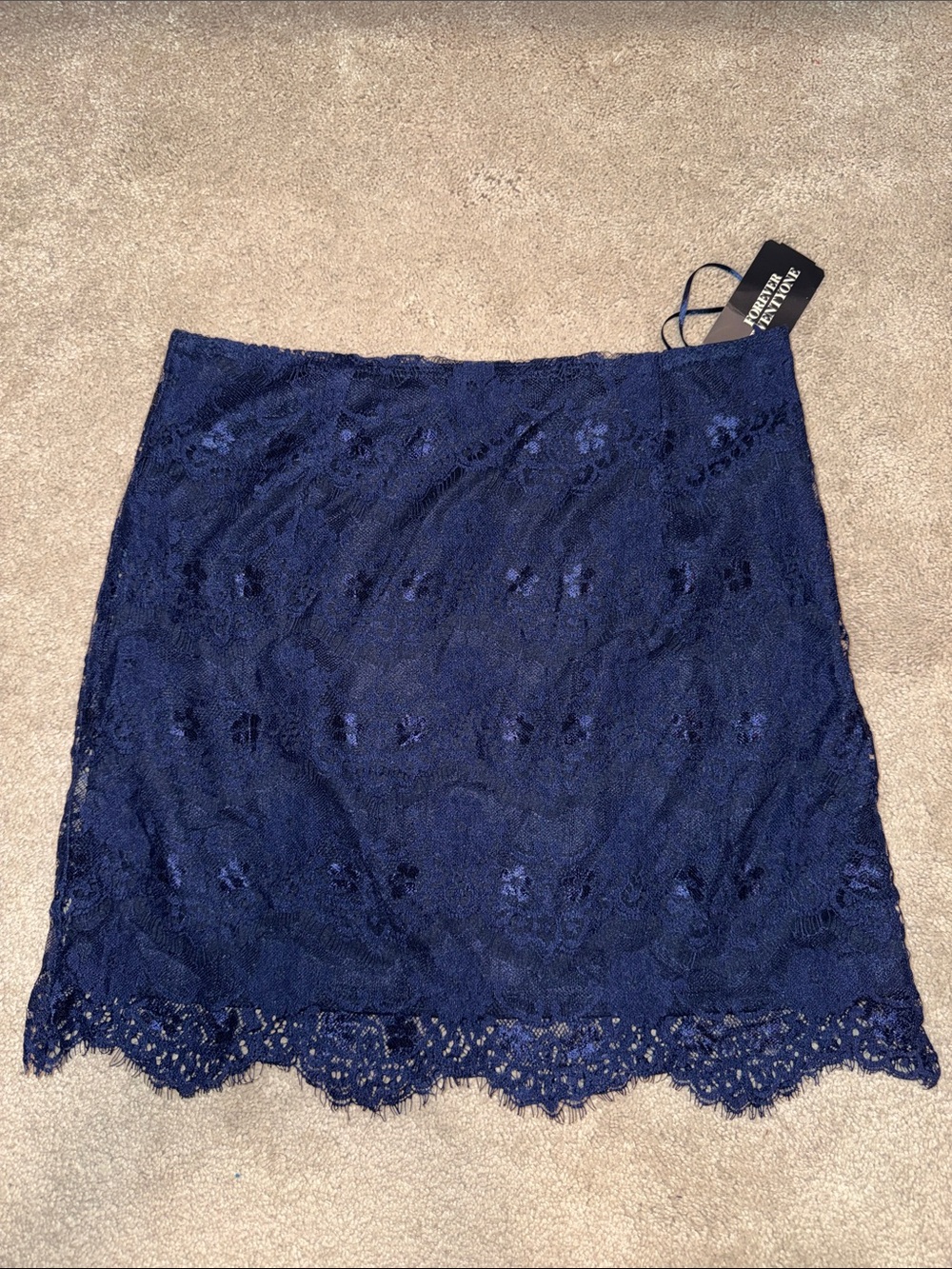 Forever 21 Navy Lace Mini Skirt size small